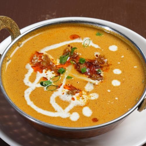 とろけるコク！濃厚バターチキンカレー