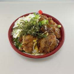 烤鸡肉串店的鸡肉碗