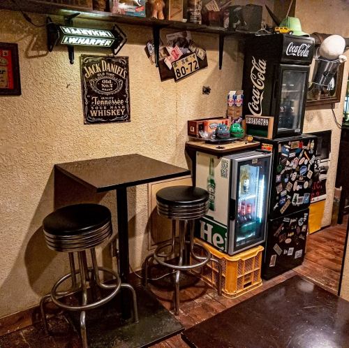 親密な時間をこだわりいっぱいのカップルシートで乾杯