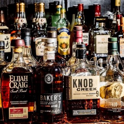 4000日元 ★ 六道菜套餐 + 畅饮套餐!尽享美酒与畅谈!