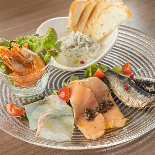 ≪Contents are the pleasure of the day♪≫ Seafood appetizer platter 1,680 yen (tax included)