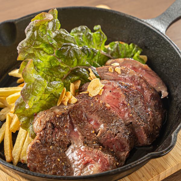 ≪The shop's cute signature dishes≫ Various skillet dishes from 1,650 yen (tax included)