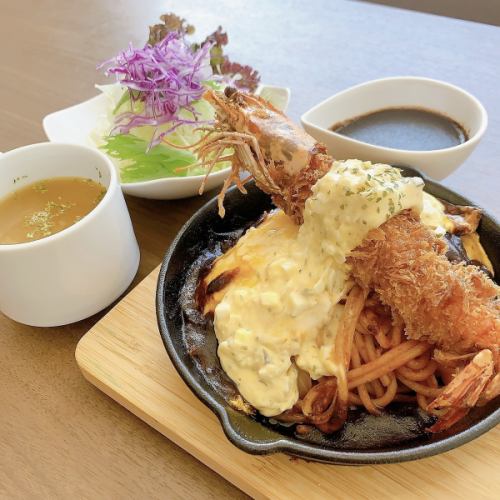 ≪コパンでしか食べれない名物料理≫オムポリタン