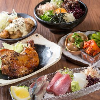 《14 a la carte items》Luxurious assortment of sashimi/hearty chicken on the bone and other specialties [6,000 yen (tax included)]