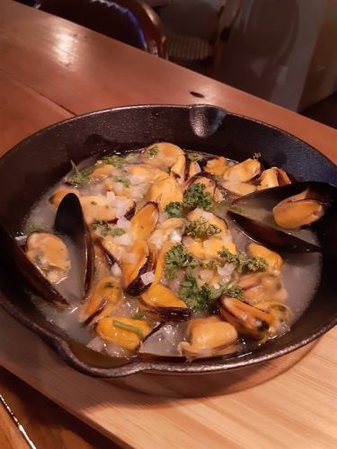 oven-roasted mussels