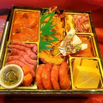 【한정 30식】영춘 서양식 오세치 요리 2단 중 7치수 4~5명 25000엔(부가세 포함)