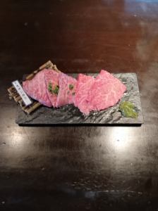 トモサンカク