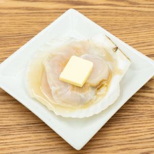 殻付きホタテのバター醤油