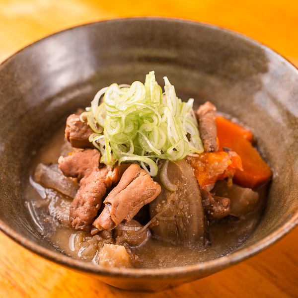【モツ煮】こだわり抜いて最高の味に仕上げた居酒屋定番メニュー！