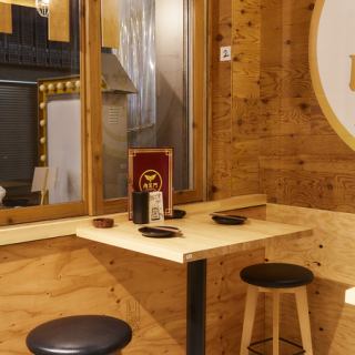 ２名席も豊富にご用意！サク飲みやデートに是非ご利用下さい！