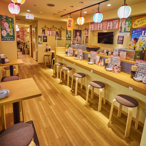 <p>お一人様のサク飲みも団体様の宴会も大歓迎！！誰でも入りやすい雰囲気なアットホーム大衆酒場◎《栄/栄駅/居酒屋/個室/焼き鳥/焼鳥/飲み放題/宴会/飲み会/女子会/忘年会/新年会/歓迎会/送迎会》</p>