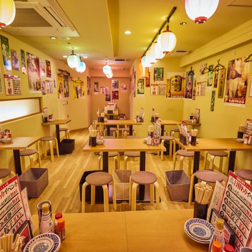 テーブル席は繋げて最大50名様までご案内できます！！