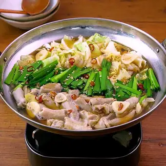 【季节特惠】火锅才是王道！“国产猪杂火锅套餐”2小时畅饮（含生啤）+7道菜 - ¥4500 ⇒ ¥3500