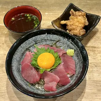 マグロ丼