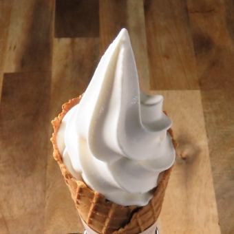 北海道とよとみしぼり牛乳のソフトクリーム
