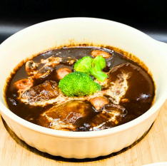 [Katori City mushrooms] Beef stew (with baguette)