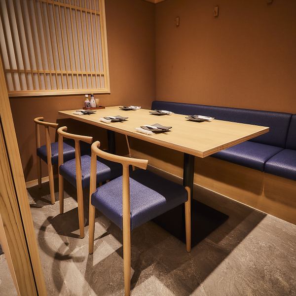 [Equipped with private rooms] We can accommodate small groups such as after-work drinking parties and girls' parties, as well as banquets, so it is recommended for large parties.Please relax and enjoy authentic Japanese cuisine, with attention to detail from the plate to the presentation.