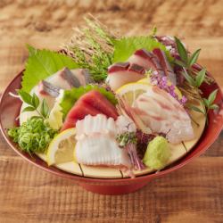 Tsumamu's specialty sashimi assortment of 3 kinds, 1 portion