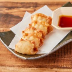 Snacks: Bite-sized fried dumplings