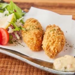 1 large fried oyster from Hiroshima