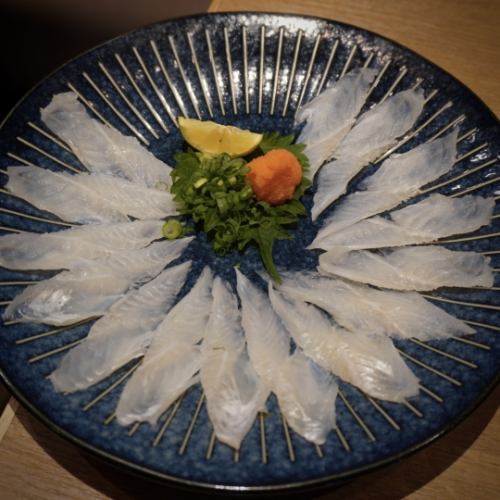 This month's dish is a 5-piece sashimi platter with Hokkaido herring!