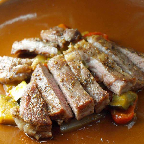 일품【이베리코 돼지의 그릴】본고장 스페인의 분위기・요리를 즐길 수 있다
