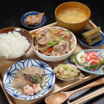 【愛媛県宇和島産活〆真鯛の鯛茶漬けと焼き肉と小鉢たくさんの定食