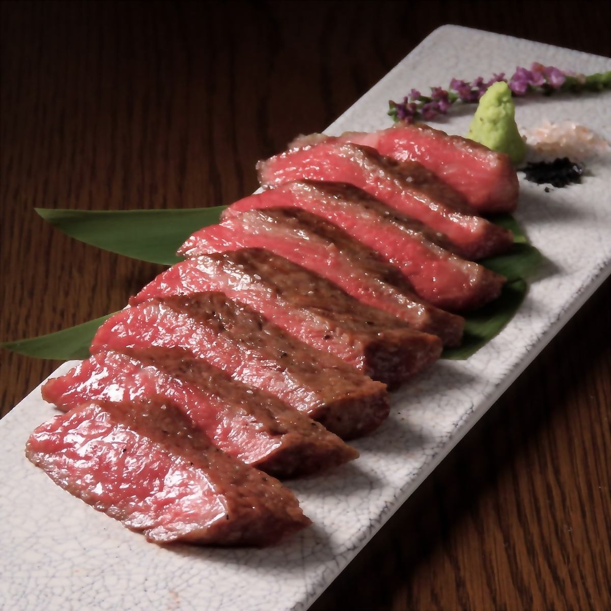 必ず食べてほしい当店1番人気の「和牛イチボステーキ」