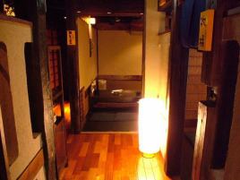 There is also a private room with a horigotatsu on the second floor.This is a store that shows different faces every time you visit.Banquets can accommodate up to 30 people.