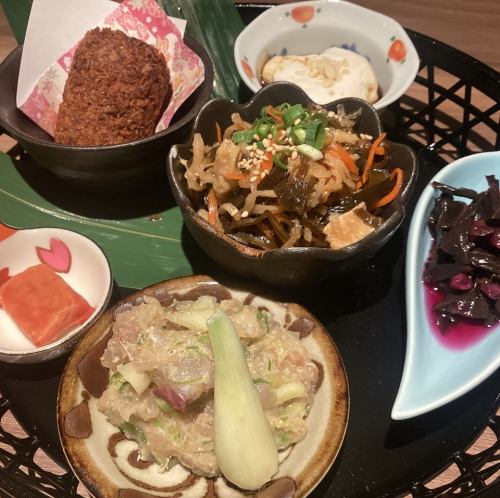 《観光におすすめ》沖縄食材6種盛り