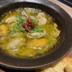 キノコのアヒージョ/牡蠣とムール貝ののアヒージョ
