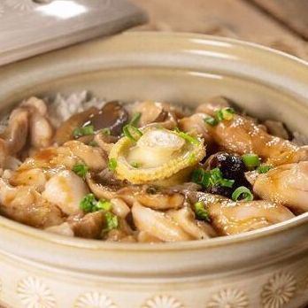 Abalone and chicken pot rice