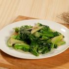 Stir-fried kailan with garlic