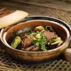 Braised pork bean in clay pot