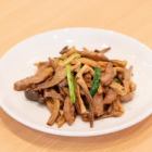 Stir-fried beef tenderloin and shimeji mushrooms