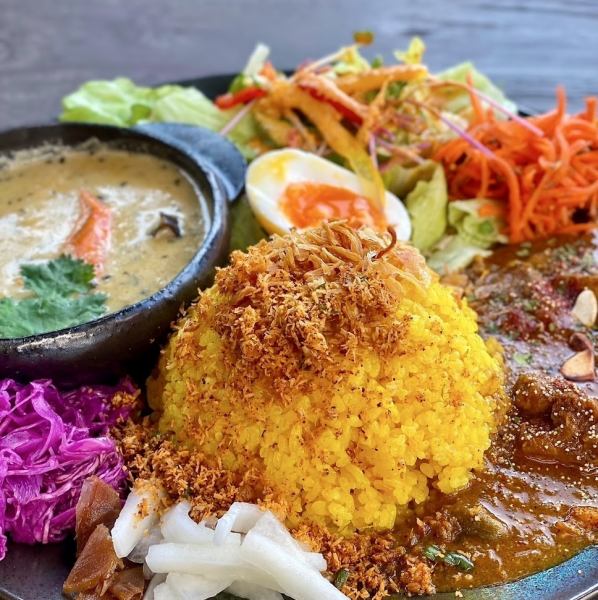 【群馬の人気店】スパイスの魅力を堪能できる特製カレー！種類は4種からお選びいただけます◎