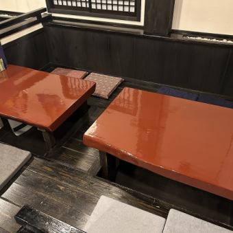 階段を上がると、広々とした空間が広がります♪2名様~ご利用頂けます。