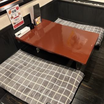 階段を上がると、広々とした空間が広がります♪2名様~ご利用頂けます。