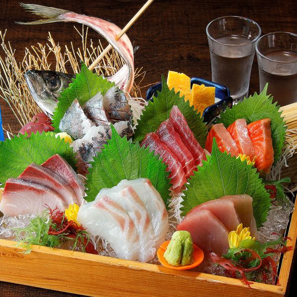 刺身盛り合せトロ箱盛り