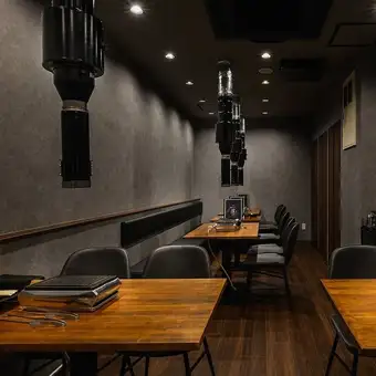 조금 컴팩트한 구조의 테이블석입니다.부부에서의 이용이나, 기분이 알려진 친구와의 바삭 마시기에 딱 맞는 자리입니다.