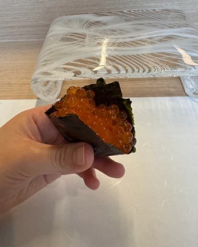 札幌エリアの皆さま、こんにちは。

鮨処 暁は、「特別な日だけじゃなく、たまのご褒美にも使える鮨屋」でありたいと思っています。

何度来ても「やっぱり落ち着くね」と言っていただけるよう、
毎日の仕込みや空間づくりに向き合っています。
お仕事帰りに、週末のゆっくりした夜に。
地元の皆さまの“行きつけ”として、そっと寄り添えたら嬉しいです。

店舗情報
〒060-0033 北海道札幌市中央区北３条東２丁目２−３
女子学生会館 Lily Bell札幌 1f
JR札幌駅徒歩10分
地下鉄さっぽろ駅徒歩5分

#札幌 #お寿司 #札幌駅グルメ #札幌駅寿司 #札幌駅ディナー
#地元の店 #札幌ごはん #大人の行きつけ #鮨好き