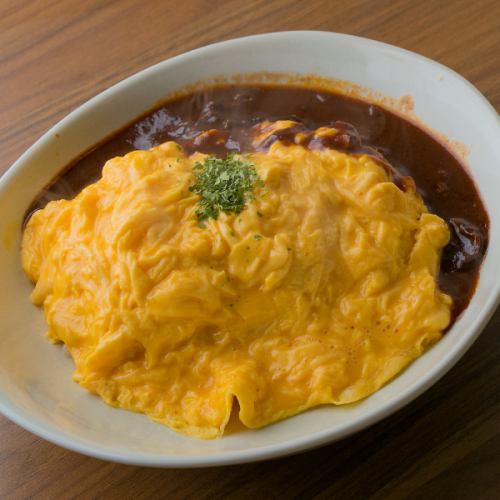 オムライス（デミ・ケチャップ）