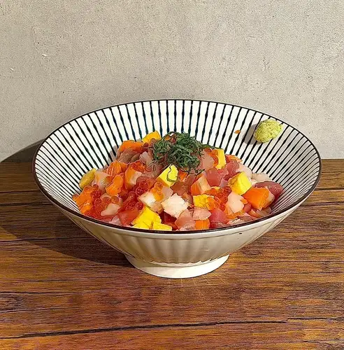絶品 海鮮ちらし丼