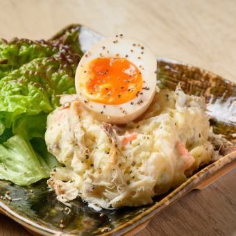 自家製ポテトサラダ、鯖燻製仕立て