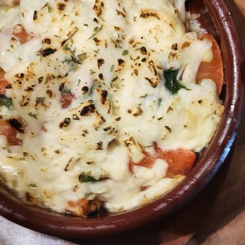 Oven baked eggplant and cheese