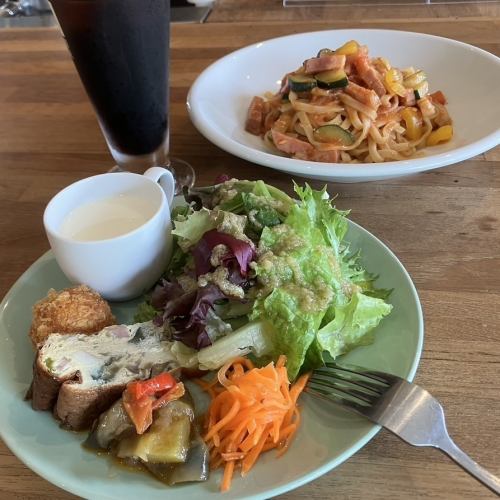 Pasta & Deli Lunch