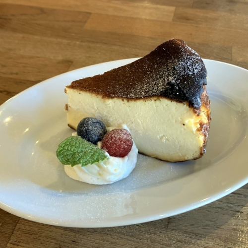 バスクチーズケーキ