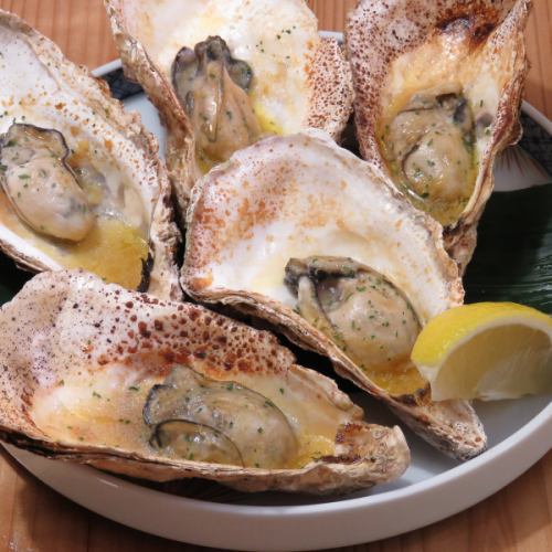 A lot of dishes using oysters♪