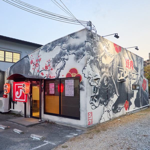 【女子会やご宴会にもお勧め！】3-4名様でご利用いただけるテーブル席をご用意◇女子会や会社のご宴会、お仲間同士の飲み会など。各種飲み放題付コースもご用意ございますので是非様々なシーンにご利用ください♪