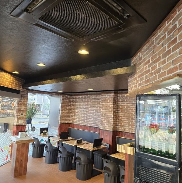 オシャレで洗練された韓国風の店内は、女性も気軽に入りやすい♪ふらりと立ち寄りやすい雰囲気で、お1人での気軽なランチやサク飲み、夕飯を兼ねた飲みなど普段使いにもオススメです◎